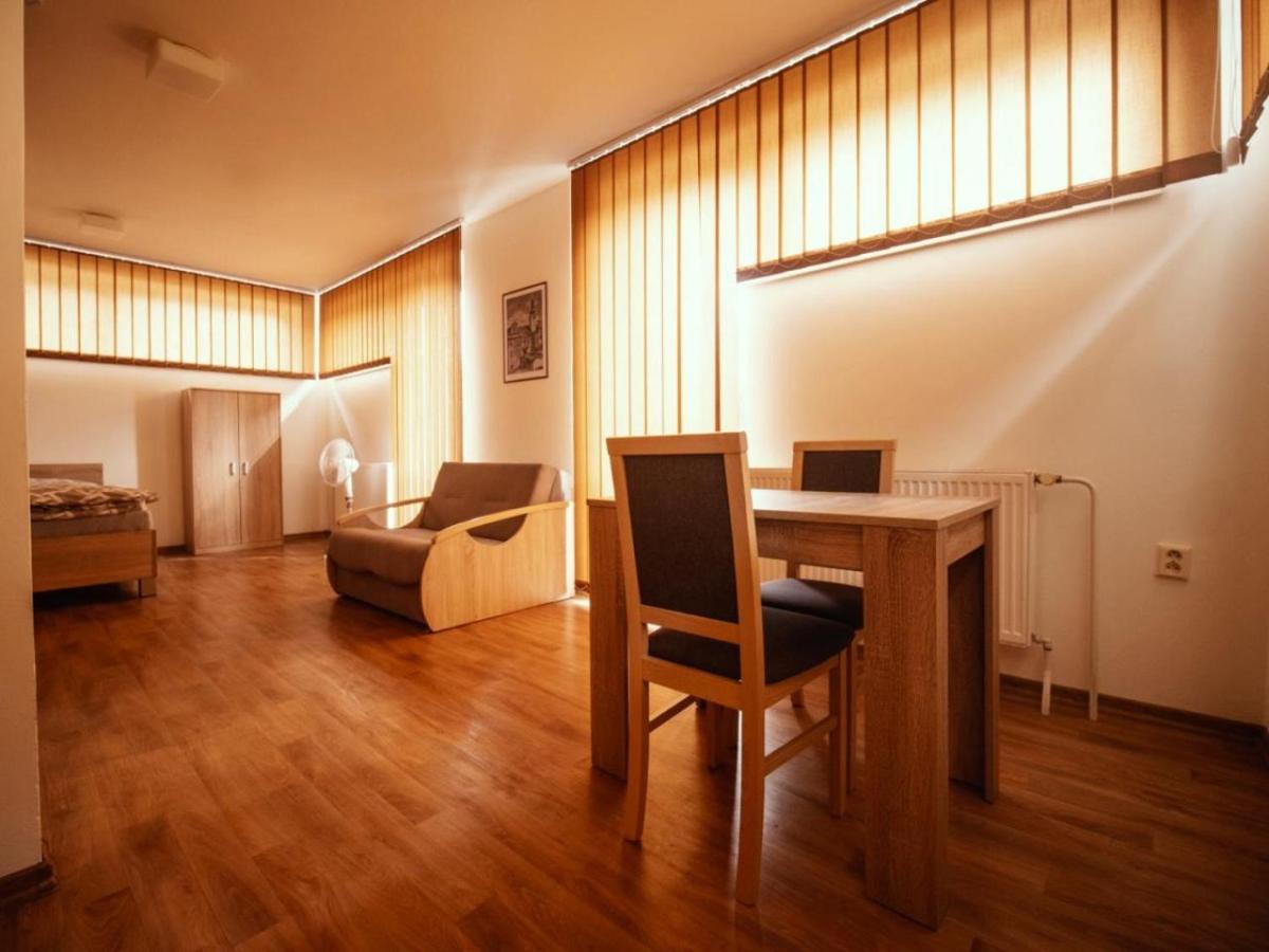 Pyramida Broumov Aparthotel Exteriör bild